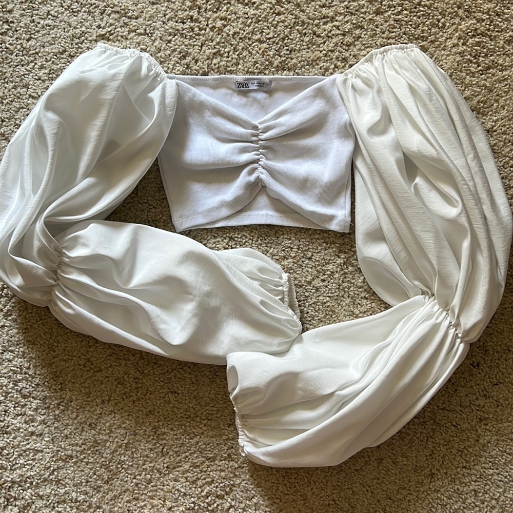 Zara cropped buffer long sleeve top